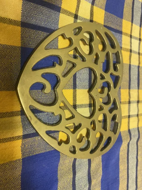 Vintage Brass Heart Shaped Trivet Hot Pad Kitchen Chic Farmhouse Footed
