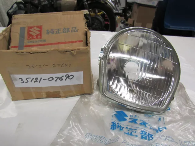Suzuk Nos 1966-1968 B100P B105P Kt120 Headlight Lamp Unit Oem Nos 35121-07630 Suzuk Nos 1966-1968 B100P B105P Kt120 Headlight Lamp Unit Oem Nos 35121-07630