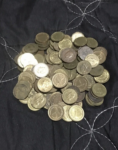 Lot of 150 cents from El Salvador, different years