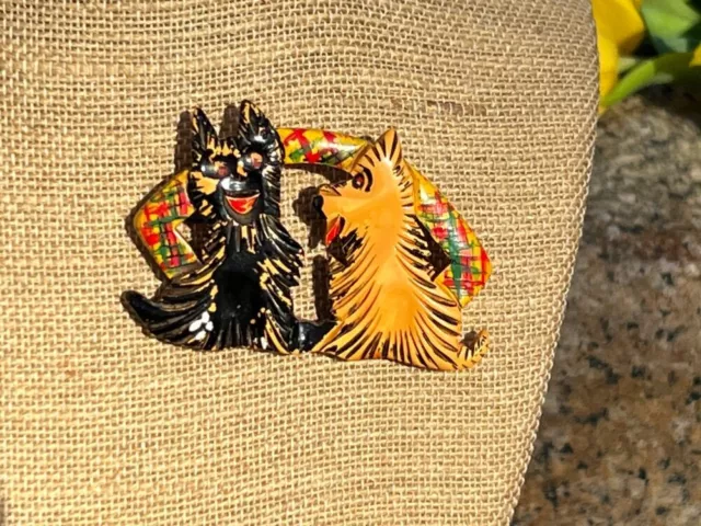 Vintage Carved Bakelite Hand Painted Scottie Dogs Figural Dog Brooch / Pin 2