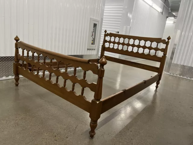 Davis Cabinet Company Antique Vintage Bed Birnished Cherry Full Size.