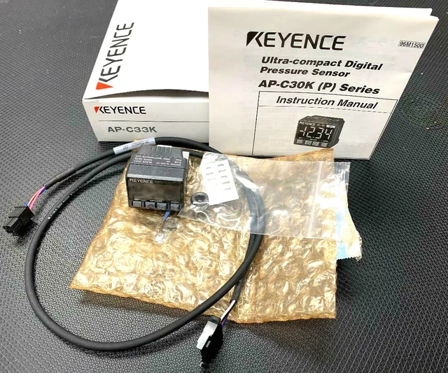 KEYENCE APC33K (P) Series Digital Pressure Sensor *New In Box* Ship