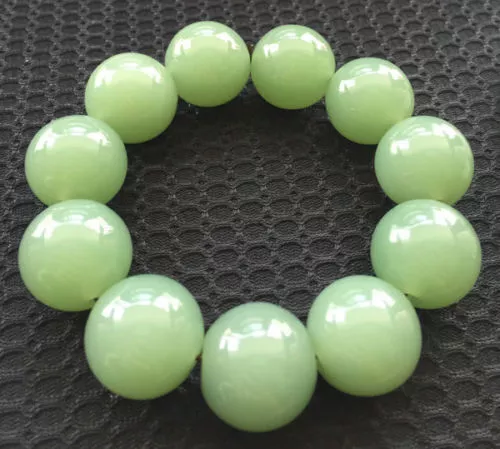 100% Beautiful Chinese Natural Handcraft Jade Bracelets 18MM AA