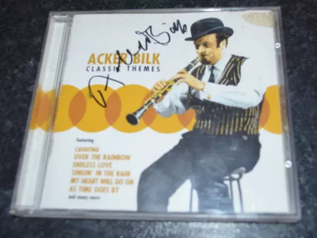 ''  SIGNED  cd'''  Aker Bilk CLASSIC THEMES  CD