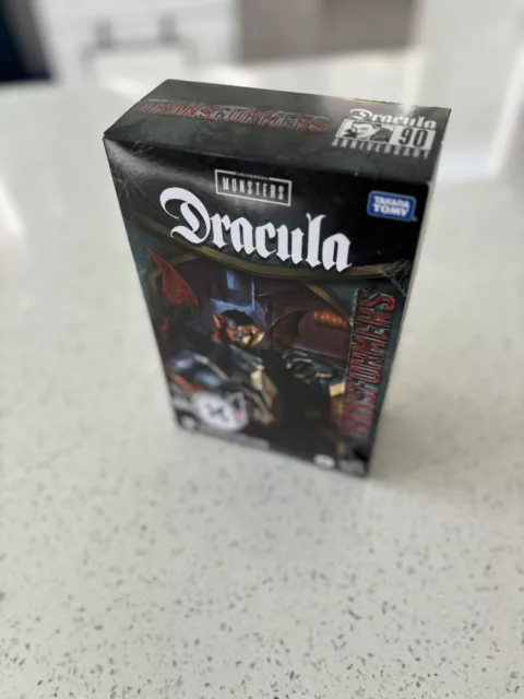 Transformers Collaborative: Universal Monsters Dracula Mash-Up Draculus NEW