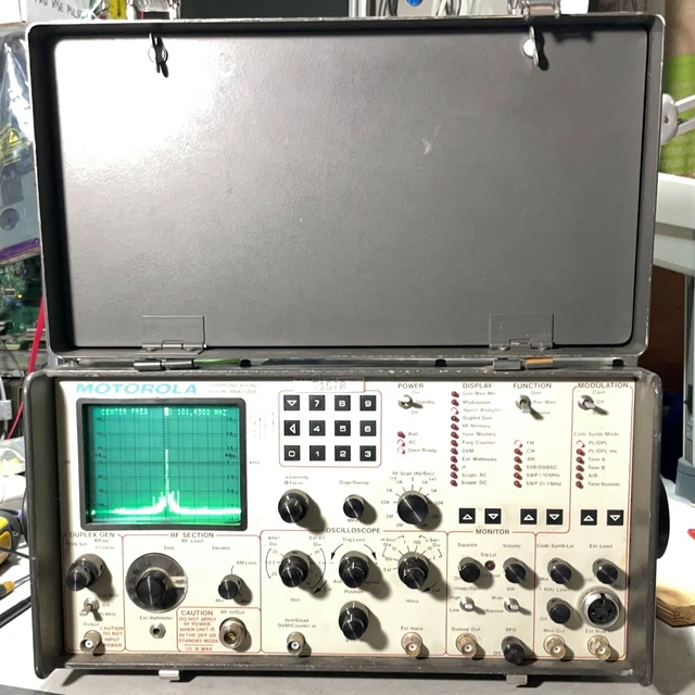 Motorola R-2001B Communications System Analyzer Motorola R-2001B Communications System Analyzer