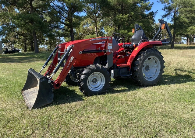 2018 Massey Ferguson 1726E 4X4 Tractor Loader 24HP Diesel No DPF