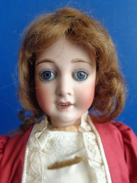 JOLIE ET RARE poupée ancienne Limoges France en parfait état d'origine