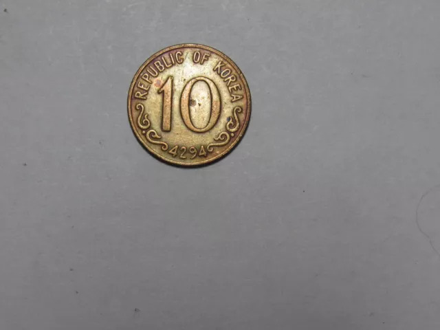 Old South Korea Coin - 4294 ( 1961 ) 10 Hwan - Circulated