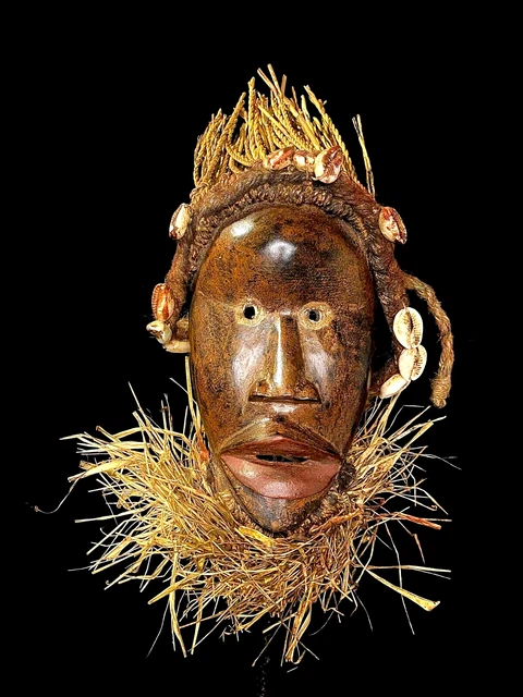 Hand Carved Vintage Wall Hanging masks in African Art Dan Passport Mask -6609