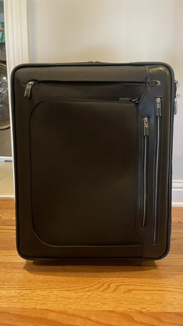 Tumi Arrive Continental Carry On Suit Case