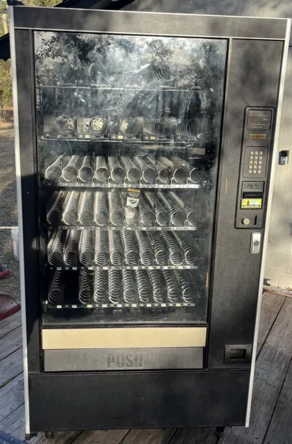Automatic Products 7600 Snack Vending Machine