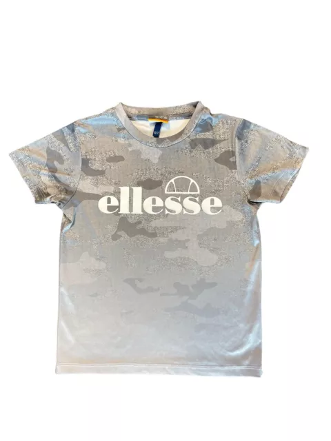 ellesse grey round neck short sleeve activewear T shirt kids boys age 6-7 (AW11)