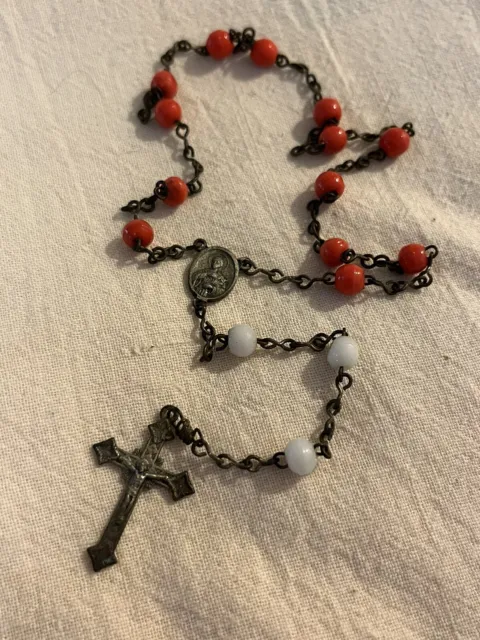 Cuentas de rosario religioso católico de vidrio antiguo naranja y blanco de colección