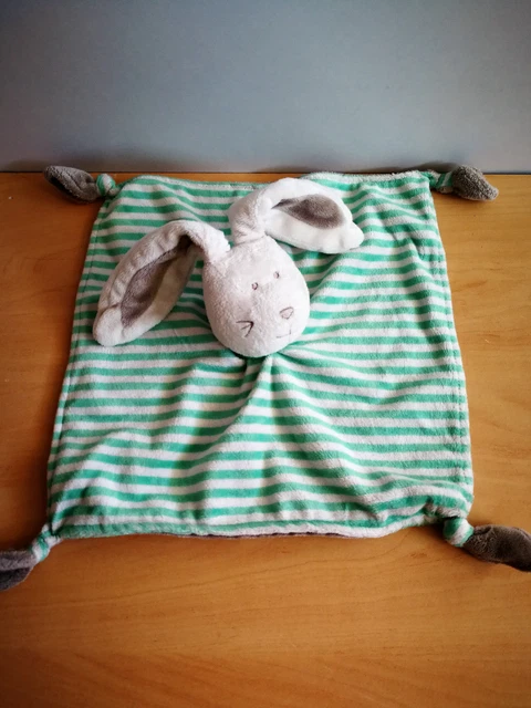 Doudou Lapin Simba Nicotoy plat raye blanc vert dessous marron