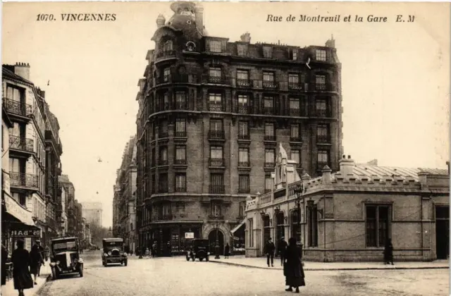 CPA AK VINCENNES Rue de Montreuil et la Gare (672353)
