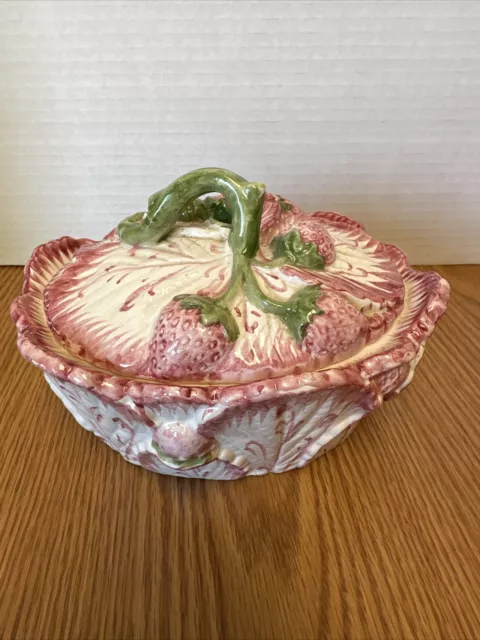 Neuwirth Hand Painted Majolica Embossed Strawberry Lidded Serving Bowl Portugal