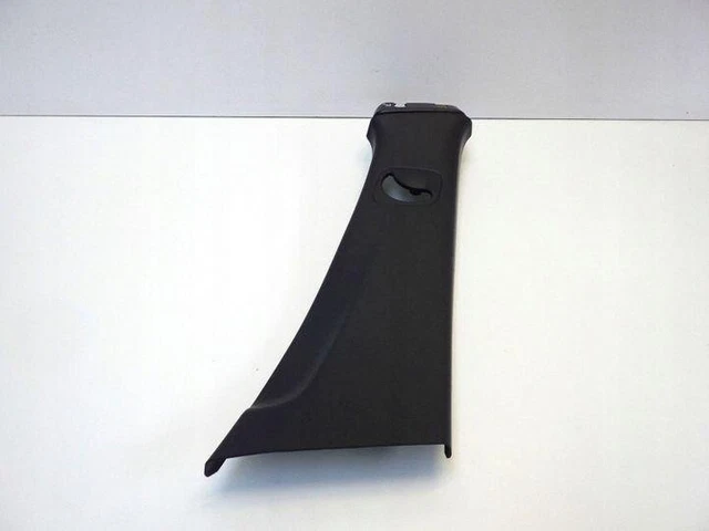 Garniture De Pilier Gauche Pour Mercedes-Benz C W205 - Référence A2056900025, Occasion