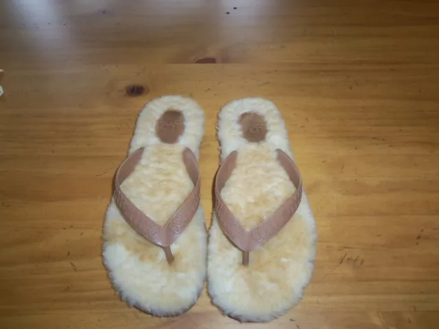 UGG Australia Sheepskin Flip Flops size 7-GUC