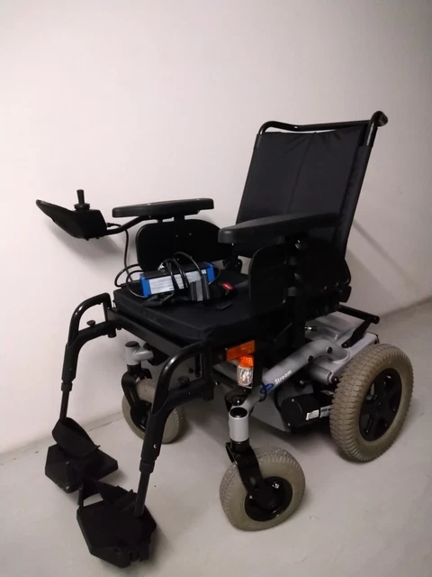 Invacare Stream Elektrorollstuhl NAGELNEUER AKKUPACK VB