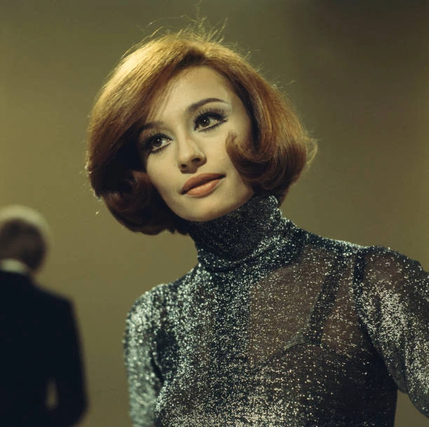 Italian Tv Presenter Actress Singer & Showgirl Raffaella Carr OLD PHOTO 2
