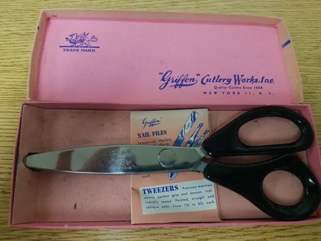 Vintage Griffon Tru-Pink Pinking Shears Scissors In Original Box made in USA