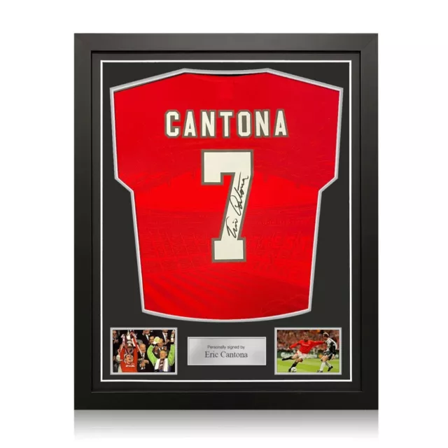 Trikot von Manchester United 1996, signiert von Eric Cantona. Gerahmt