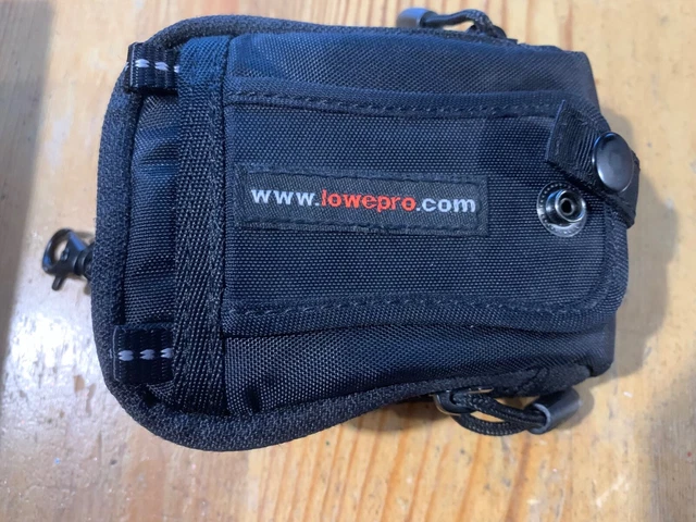 Canon digital camera ixus 750 immaculate with Lowepro case. 3