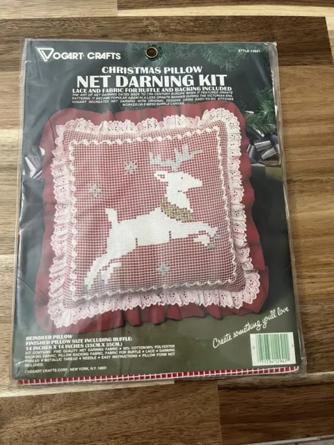 Vogart Christmas Pillow Net Darning Kit Reindeer Pillow Style 2941 14”x14” VTG