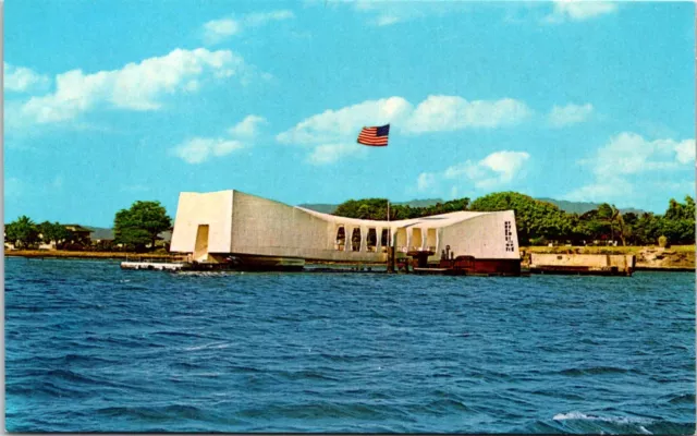 Postcard Pearl Harbor WWII USS Arizona Memorial Hawaii D24