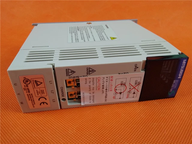 Neu Mitsubishi MR-J2S-10A1 Servo Drive 100W/0.1kW 50 W Melservo J2S Serie