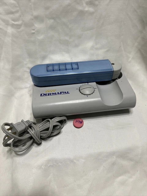 Daavlin DermaPal Narrowband UVB phototherapy unit