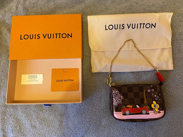 LV LOUIS VUITTON Animation Paris Holiday 2022 Key Pouch Card