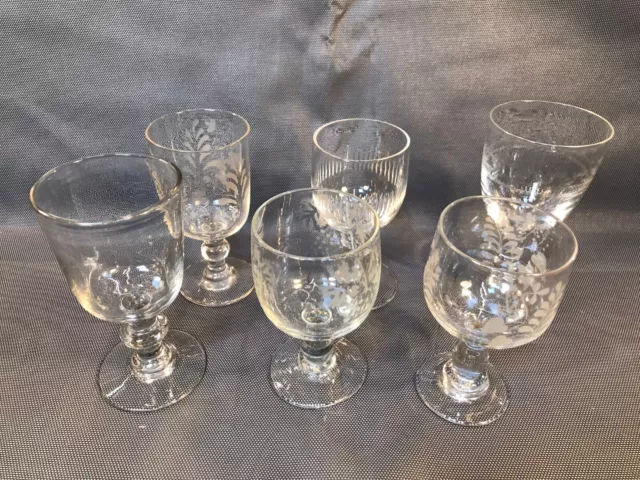 Lot 6 anciens verres de bistrot à vin ou apéritif verre épais ou décoré vintage