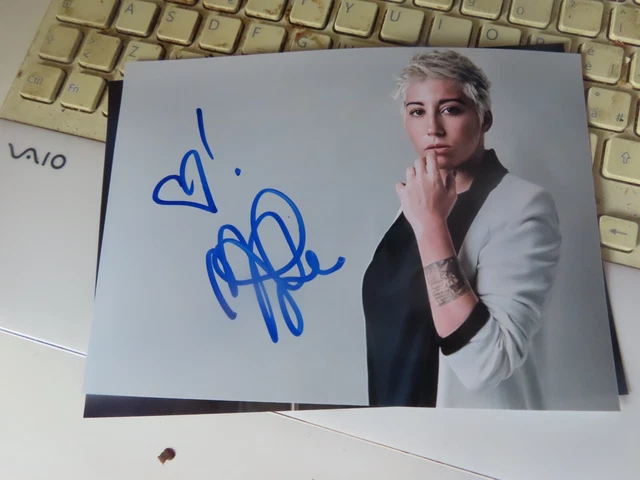 AUTOGRAFO ORIGINALE di MALIK AYANE