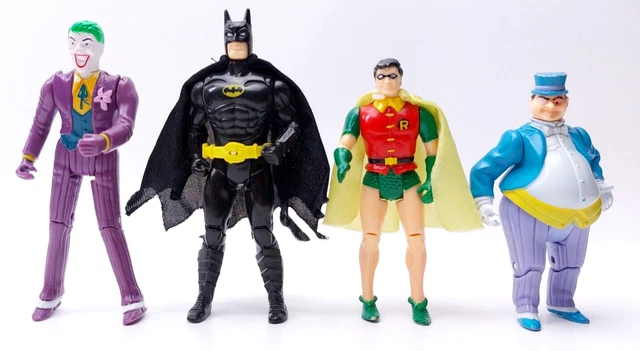 Batman Begins Batman Figures lot Robin Joker Penguin 1989 ToyBiz w/Capes