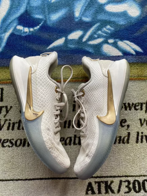 Kobe mamba focus on sale white and gold