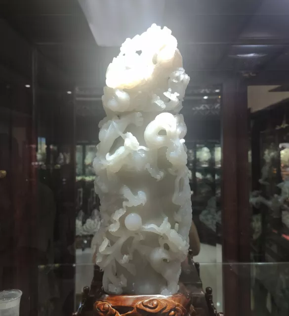 Chinese Exquisite Handmade dragon carving Hetian Jade Statue