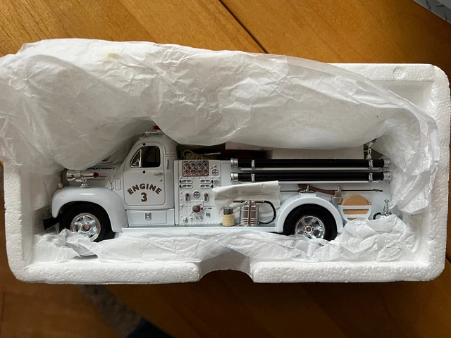 1960 Mack B Model Pumper Fire Engine