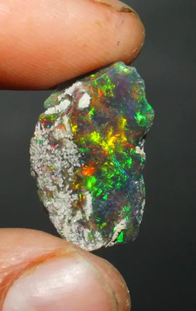 Black Opal Rough Multi Feu Welo Feu AAA Raw Desseré Pierre Précieuse 11.70 CT