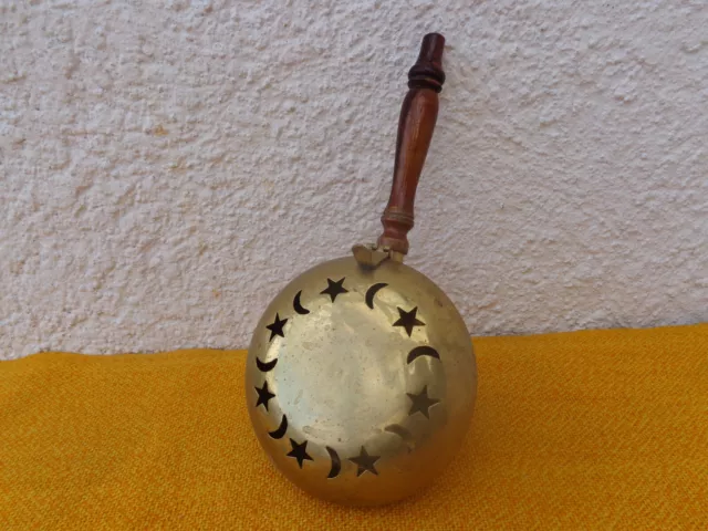 Orientalisches Pfännchen mit Deckel, aus Messing