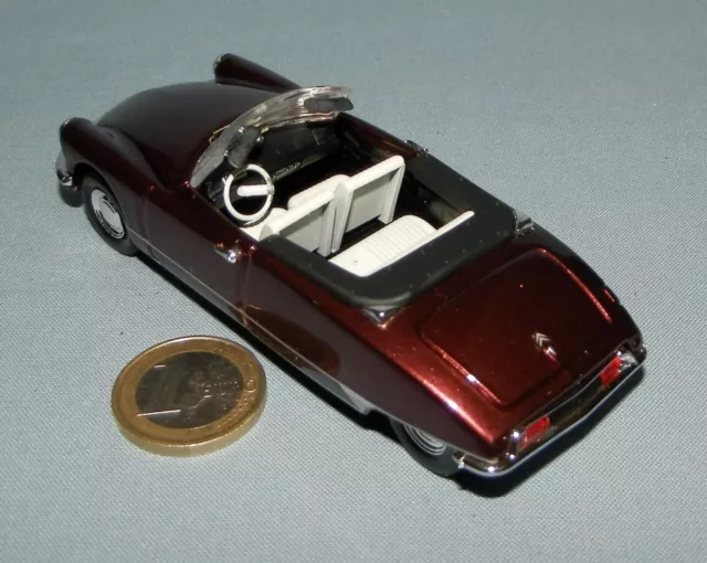 Rio 1/43 réf 4428 : Citroën DS Cabriolet anno 1961 (Bordeaux métal)