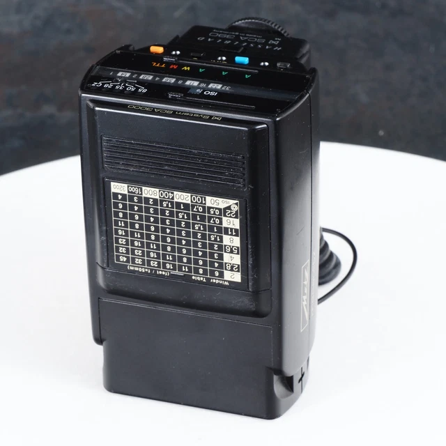 ^ Metz Mecablitz 32MZ-3 Hot Shoe Flash w/ for Hasselblad SCA-390 3