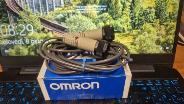 Sensore fotoelettrico NPN Omron E3F2-7C4