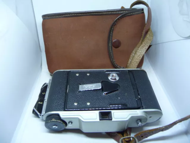 Vintage 1950s/60s Coronet Clipper Folding Camera & C/S- Nice Collectable Camera!