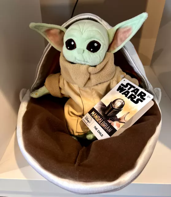 Disney Star Wars: The Mandalorian Grogu/Baby Yoda The Child Plush in Hover Pram
