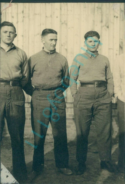 WW2 BRITISH PRISONERS of War POW's 3 Soldiers Camp Hut Stalag 21b ...
