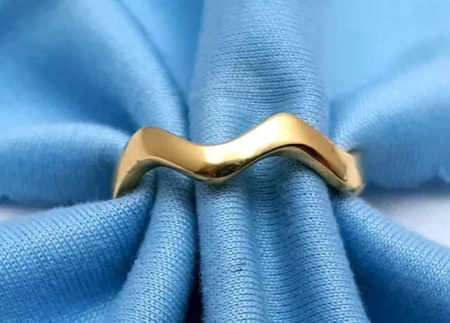 Unique 18K Karat Solid Yellow Gold Designer Wavy Ring Made in Italy 5.25 Size