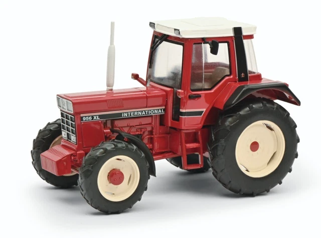 Set 3 Trattori Ertl Case IH & IH 4WD 1:64 - Edizione Tempi Inseguimento Industriale