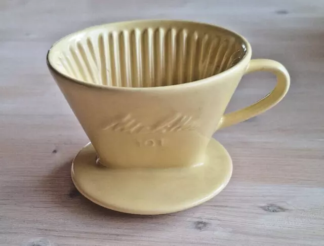 Melitta Filter Pastell Gelb 101 Kaffee 1 Loch Porzellan von ca. 1920-1940